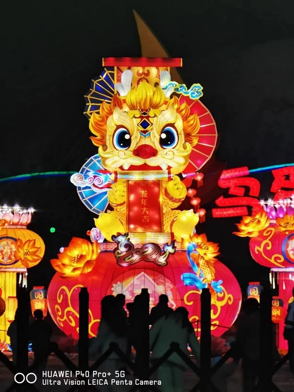 点击放大图片 华为P40PRO+夜拍首秀直出